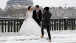 Foto: Kota Romantis Paris Jadi Lautan Salju