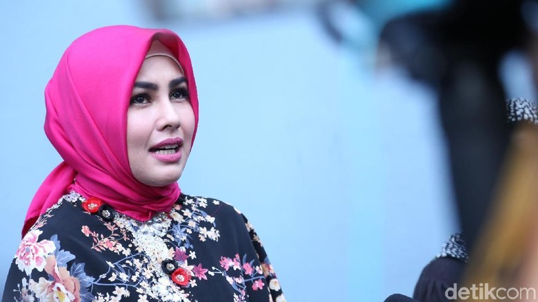 Disebut Netizen Berhijab karena ingin Diendorse, Ini Kata Kartika Putri Disebut Netizen Berhijab karena ingin Diendorse, Ini Kata Kartika Putri