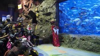 Nah, atraksi barongsai dan liong tersebut bertajuk The Battle of Yin Yang, pertarungan 2 perguruan kungfu Yin dan Yang. Kisah ini semakin menarik dengan hadirnya Dewi Langit (Kurnia/detikTravel)
