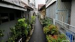 Melihat Gang Sempit yang Jadi Lokasi Pelecehan di Jatinegara