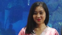Salah satu penyelam cantik yang berperan sebagai Dewi Langit (Kurnia/detikTravel)