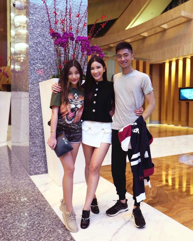 Saat ini Calista Cuaca tinggal di Singapura bersama ibunya, Jamie Chua dan kakaknya, Cleveland.  Foto: Instagram