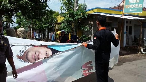 Belum Masa Kampanye, Baliho dan Spanduk Cabup Pasuruan Dipreteli