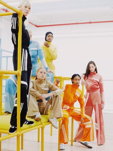 Adidas Tampilkan Model Berhijab di New York Fashion Week 2018