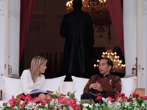 Jokowi Terima Ratu Maxima di Beranda Istana, Berbincang Akrab