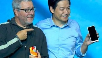 Xiaomi juga coba berinovasi dengan meluncurkan ponsel bezel sangat tipis bernama Xiaomi Mi Mix. Foto: istimewa