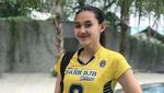 Foto: Liburannya Pungky Afriecia, Atlet Voli Cantik Indonesia