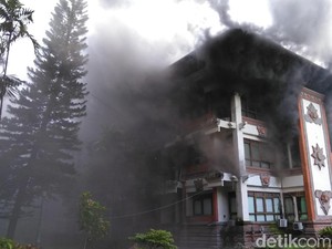 Kantor Biro Hukum Terbakar, Gubernur Bali: Dokumen Penting Aman