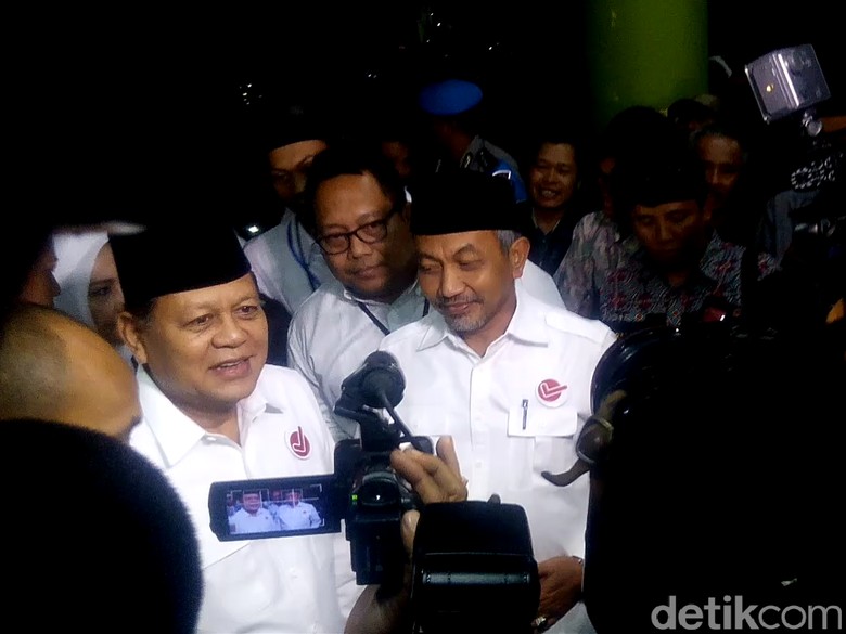 Pasangan Sudrajat-Syaikhu Disambut Meriah Pendukungnya Pasangan Sudrajat-Syaikhu Disambut Meriah Pendukungnya