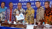 Direktur Utama Bank BTN Maryono memberikan paparan kinerja di Menara BTN, Jakarta, Selasa (13/2/2018).