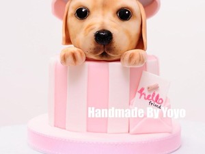 Deretan Kue Mirip Anjing Sungguhan hingga Kafe Bertema Superhero Keren
