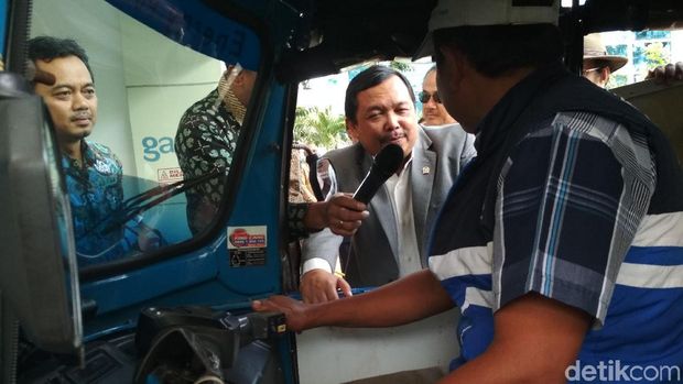 Pengakuan Sopir Bajaj dan Taksi yang Lebih Untung Pakai Gas