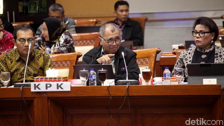 Sudah Terima Rekomendasi Pansus DPR, KPK Segera Tentukan Sikap Sudah Terima Rekomendasi Pansus DPR, KPK Segera Tentukan Sikap