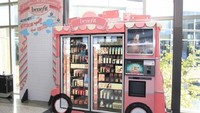 Nih girls! ada ATM make up. LOreal sudah menawarkan make up-on-demand ke komuter kereta bawah tanah New York. Hectic boleh asal jangan lupa touch up ya. Istimewa/cnet.com