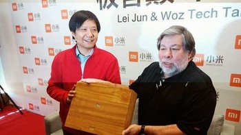 Bersama Steve Wozniak, salah satu pendiri Apple. Foto: istimewa