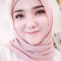 Ada juga yang menyebut Ayu Indriati mirip dengan aktris Korea lainnya. Lebih mirip sama Park Shin Hye, kalau kata aku mah, ungkap akun bernama @mahassahasi. Foto: Instagram