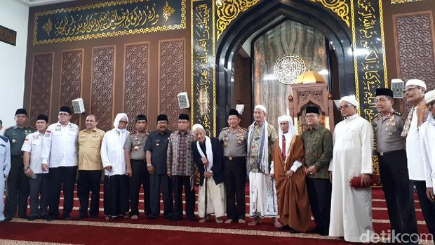 Masjid Arif Nurul Huda Polda Jatim diresmikan/