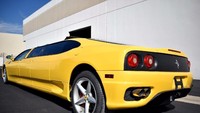 Dengan menggunakan badan Ferrari 360 kelahiran 2003 ini dikatakan sudah berlari sekitar 31.801 mil atau setara dengan 51.179 km. Foto: eBay