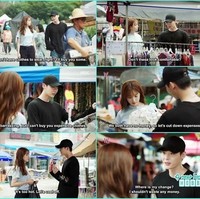 Membelikan gaun untuk sang kekasih seperti Kang Cheol kepada Oh Yeon Joo dalam drama W: Two Worlds juga bisa jadi pilihan kado Valentine. Tapi ide ini mungkin lebih cocok untuk pasangan yang sudah berpacaran lama. Agar gaun yang kamu belikan benar-benar cocok untuknya, sebaiknya ajak dia memilih langsung ke toko. Foto: Istimewa