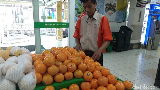 Polemik Izin Impor di Tengah Langkanya Jeruk Mandarin