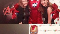 Nah, makin seru karena kamu bisa foto bareng Iron Man. Kapan lagi dipeluk Iron Man yang keren ini? Foto: Klook/Instagram Hungry Heroes