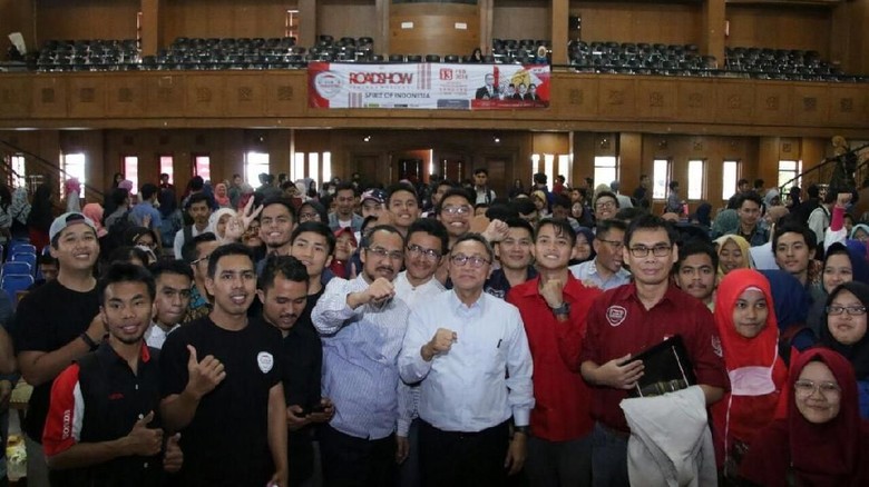 Ada Pasal Antikritik, Ketua MPR: Rakyat Berhak Kritik Parlemen Ada Pasal Antikritik, Ketua MPR: Rakyat Berhak Kritik Parlemen