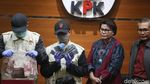 KPK Tunjukkan Uang Suap untuk Bupati Subang