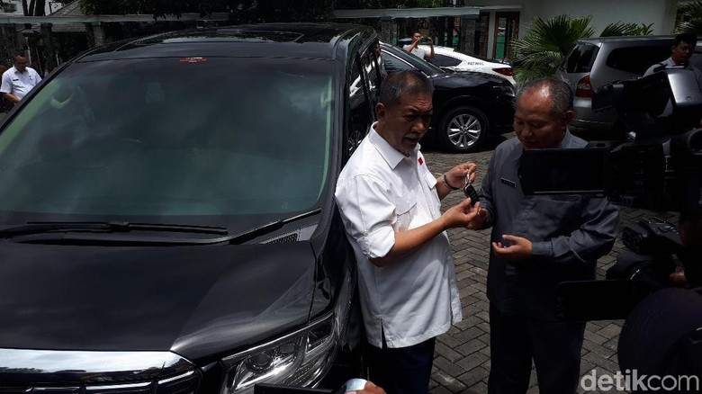 Besok Kampanye, Deddy Mizwar Kembalikan Rumah Dinas dan 2 Mobil Besok Kampanye, Deddy Mizwar Kembalikan Rumah Dinas dan 2 Mobil