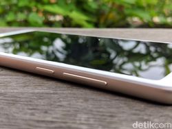 Unboxing Redmi 5, Ponsel Layar Penuh Rp 1,7 Juta