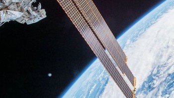 Pemandangan Bumi bulat dilihat dari ISS. Foto: Instagram
