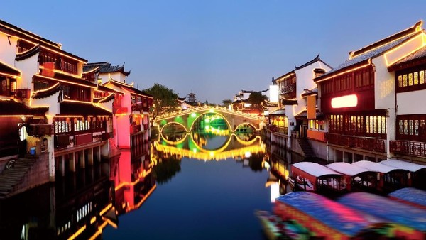 Foto: Zhuozhuang luasnya 124 hektar, 60 persen dari kota ini dibangun pada Dinasti Ming dan Qing, yaitu dari tahun 1368 sampai 1911. Transportasinya tentu saja gondola. (Thinkstock) Foto: Zhuozhuang luasnya 124 hektar, 60 persen dari kota ini dibangun pada Dinasti Ming dan Qing, yaitu dari tahun 1368 sampai 1911. Transportasinya tentu saja gondola. (Thinkstock)