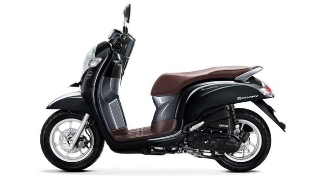 PT Astra Honda Motor (AHM) menghadirkan tampilan baru pada New Honda Scoopy melalui grafis desain stripe dan pilihan warna baru.