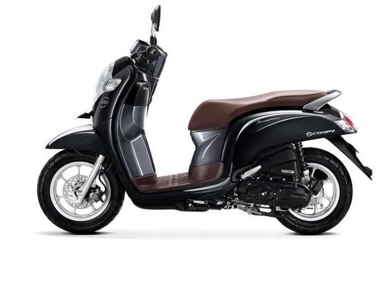 AHM Segarkan Tampilan New Honda Scoopy