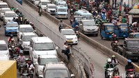 Kemacetan di Jalan Jatinegara, Jakarta Timur.