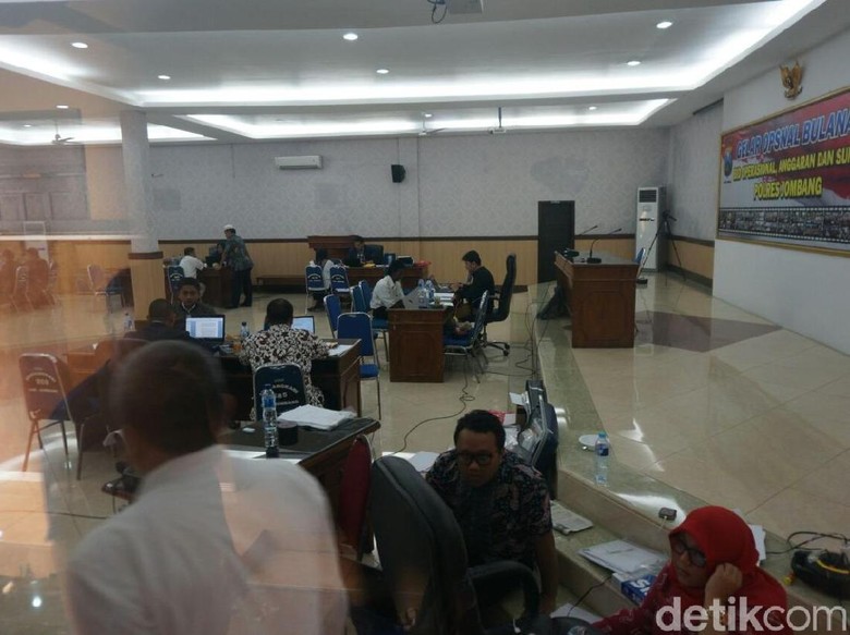 Pasca OTT Bupati Jombang, KPK Periksa Pejabat Pemkab Pasca OTT Bupati Jombang, KPK Periksa Pejabat Pemkab