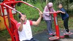 Kisah Ojek Cinta Suharti untuk Anaknya yang Spesial