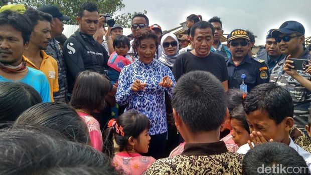 Menteri Susi Minta Wisatawan Jaga Keindahan Laut Gili Ketapang