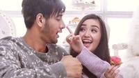Ranty bahkan menuliskan bahwa ia telah jatuh cinta berkali-kali, hanya kepadanya dan ia pun ingin terus memiliki Ammar Zoni setiap hari. (Dok. Instagram)
