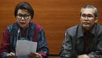 Fayakhun merupakan tersangka keenam yang dijerat KPK dalam kasus tersebut. Sebelumnya KPK telah menetapkan 5 tersangka yaitu Eko Susilo Hadi, Fahmi Darmawansyah, Hardy Stefanus, M Adami Okta, dan Nofel Hasan.
