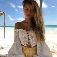 Dalam wawancara video untuk brand Frankies Bikinis, Sofia mengisahkan awal kariernya sebagai model. Semuanya bermula ketika dia duduk sebagai penonton dalam sebuah fashion show koleksi busana renang. Ternyata pendiri brand bikini Frankies Bikinis tertarik padanya dan memintanya menjadi model. Foto: Instagram