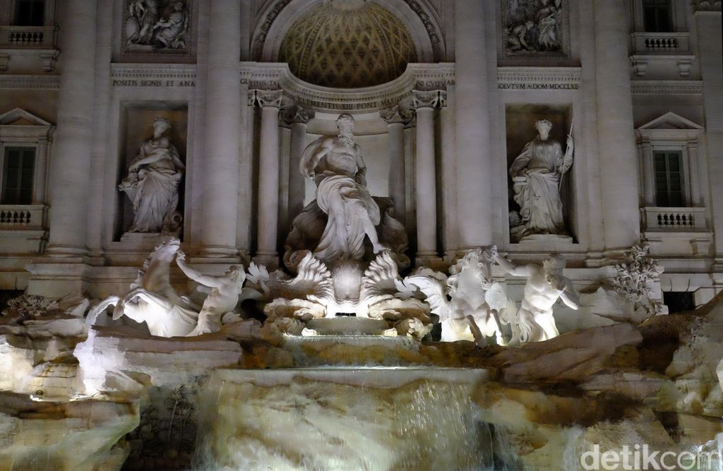 Air Mancur Trevi Trevi Fountain di Roma, Italia