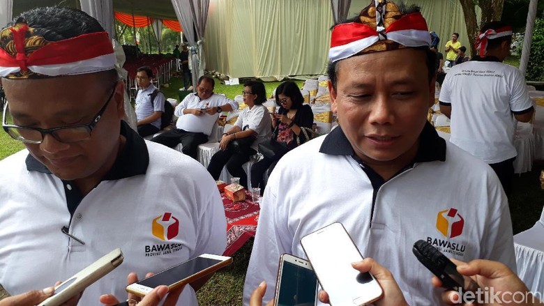 Ketika Peserta Pilgub Jateng Bacakan Kisah Nabi Muhammad dan Berpuisi Ketika Peserta Pilgub Jateng Bacakan Kisah Nabi Muhammad dan Berpuisi