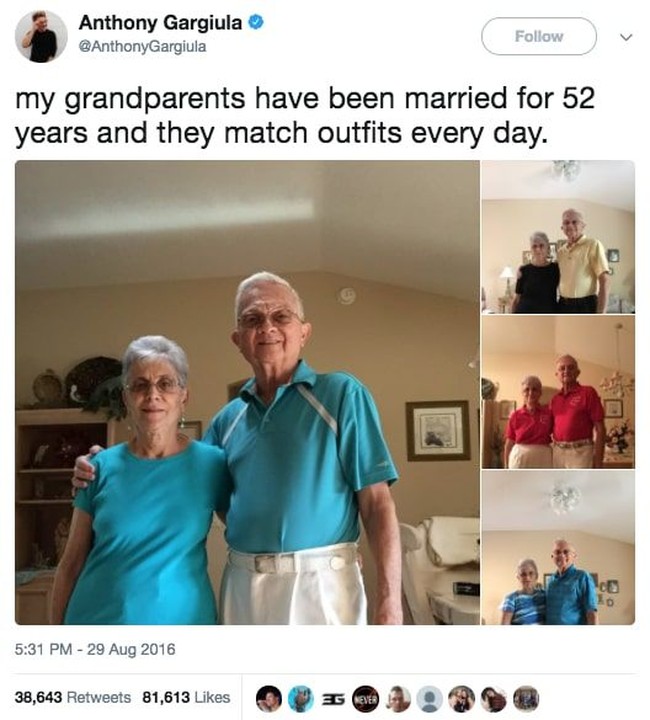 Seperti anak muda, pasangan berikut suka baju couple. Pasangan yang sudah menikah 52 tahun itu bahkan melakukannya setiap hari. Foto: Twitter