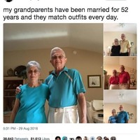 Seperti anak muda, pasangan berikut suka baju couple. Pasangan yang sudah menikah 52 tahun itu bahkan melakukannya setiap hari. Foto: Twitter