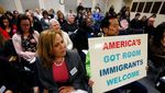 Foto: Pejabat di New Jersey Mundur Usai Samakan Imigran dengan Rakun