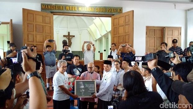 Majelis Dzikir Gusdurian Berdoa Untuk Bangsa di Area Gereja Lidwina
