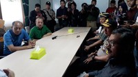 Dalam kesempatan itu, eks Pangdam Pattimura itu juga mengharapkan agar pelaksanaan Pilgub Jabar dapat berjalan lancar tanpa ada gangguan. Bahkan ia mengharapkan Pilkada di Jabar dapat menjadi contoh pesta demokrasi untuk wilayah lain.