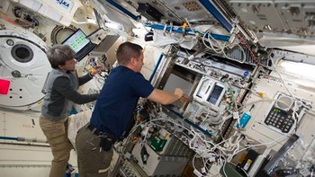 Kegiatan astronot di dalam ISS. Tujuan utama ISS adalah untuk melakukan berbagai penelitian. Foto: Instagram