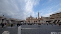 St Peters Basilica merupakan gereja yang berada di Vatikan, sebuah negara kecil yang berada di Roma. (Ardhi Suryadhi/detikTravel)