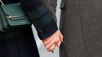 Saat Pangeran Harry Nyaris Digigit Kuda Poni di Edinburgh